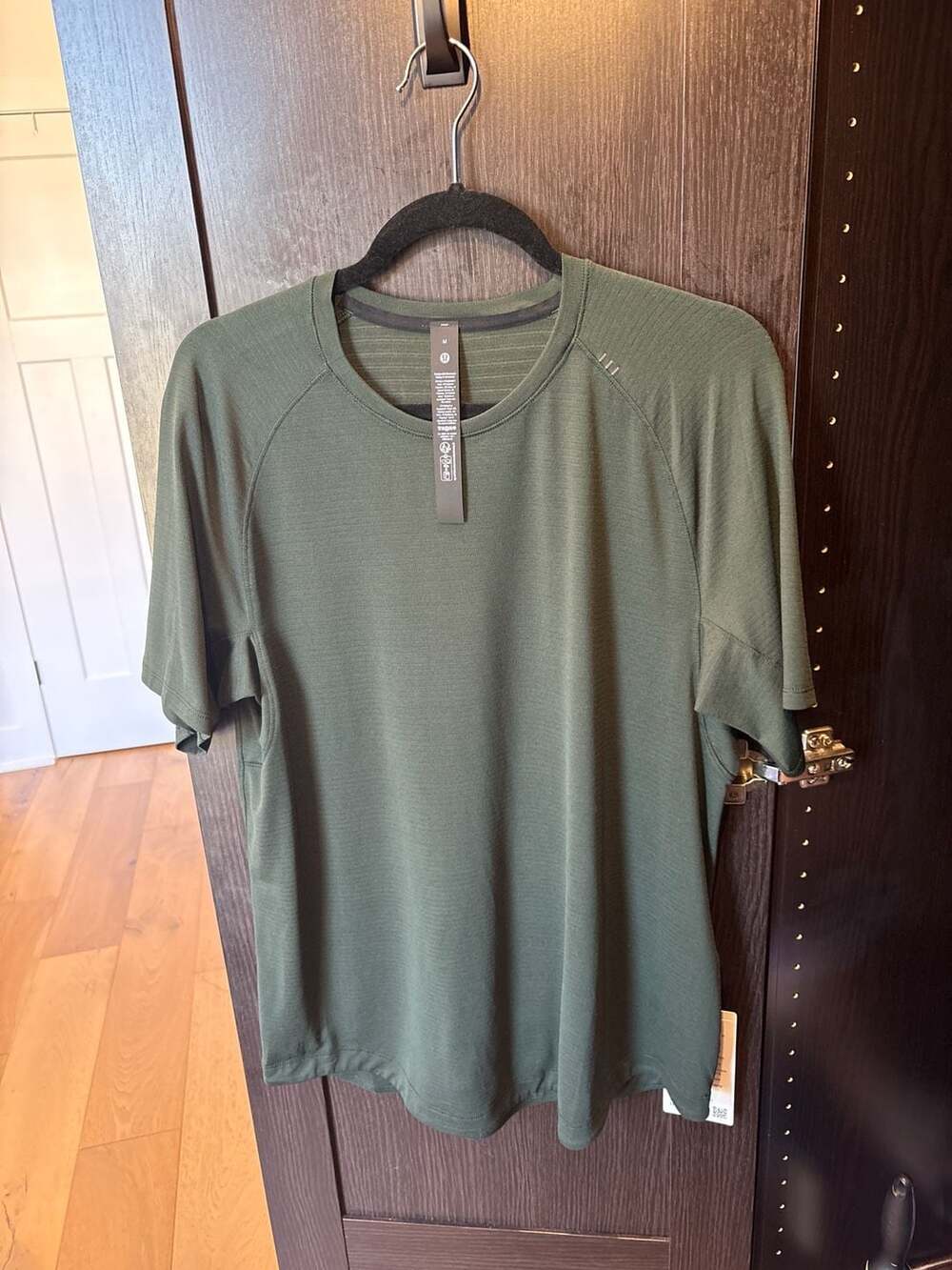 lululemon License to Train Short Sleeve Shirt in Dark Forest